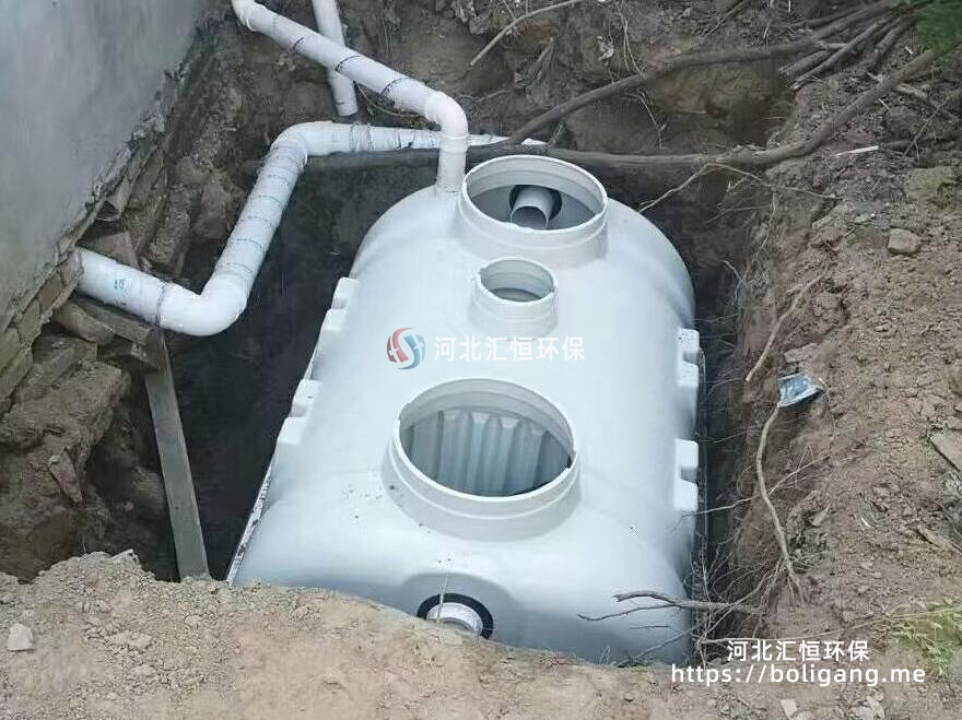 庭院地埋式玻璃钢化粪池安装项目
